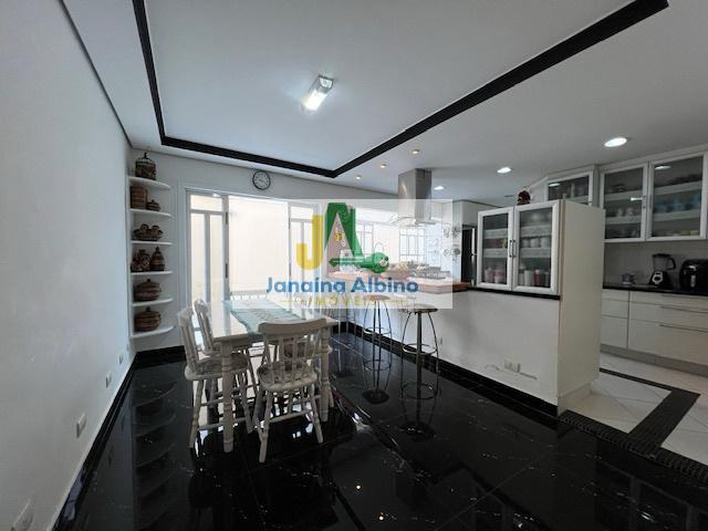 Casa, 4 quartos, 256 m² - Foto 13